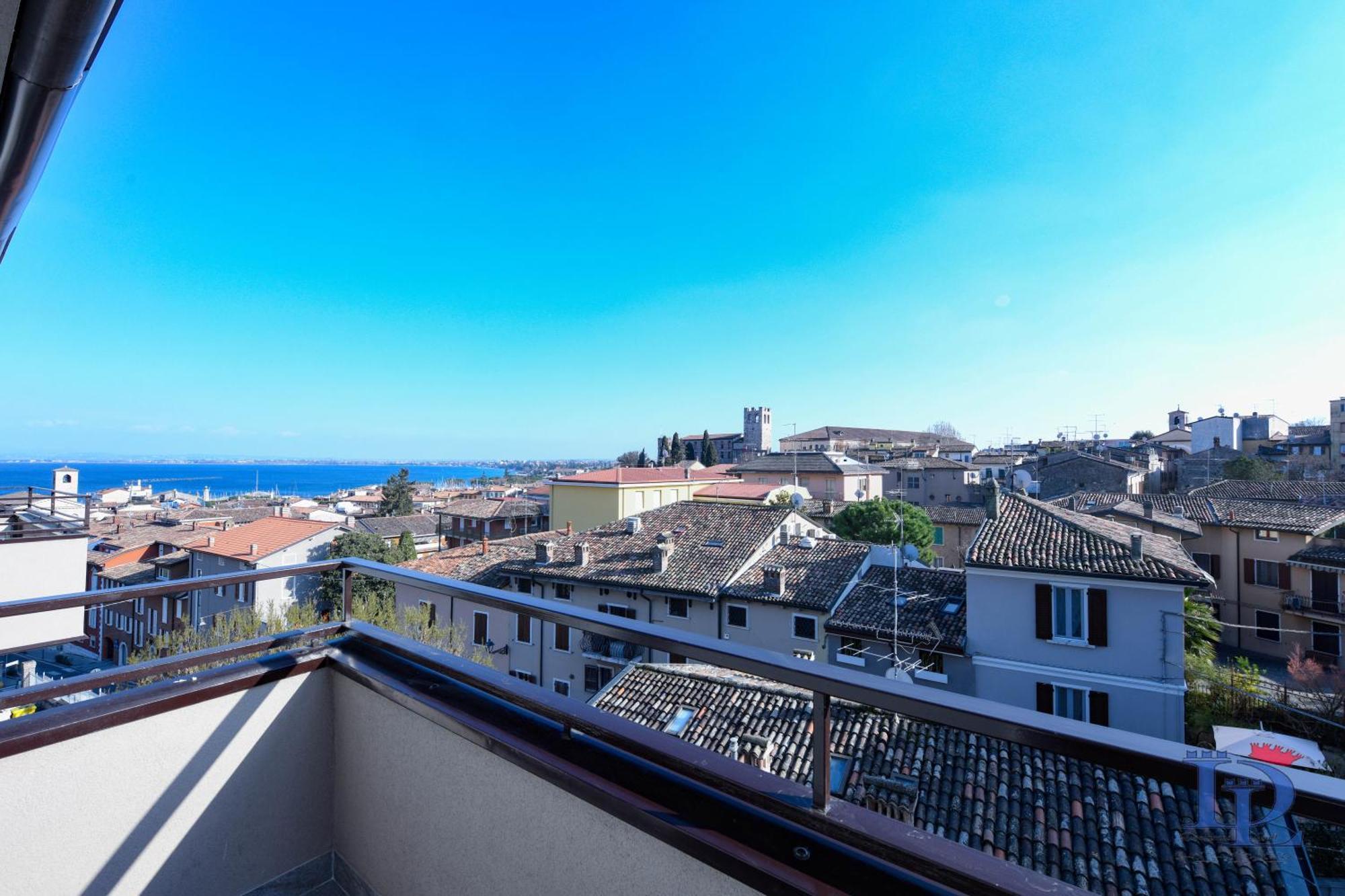 Appartamento DesenzanoLoft L'attico di Jack Desenzano del Garda Esterno foto